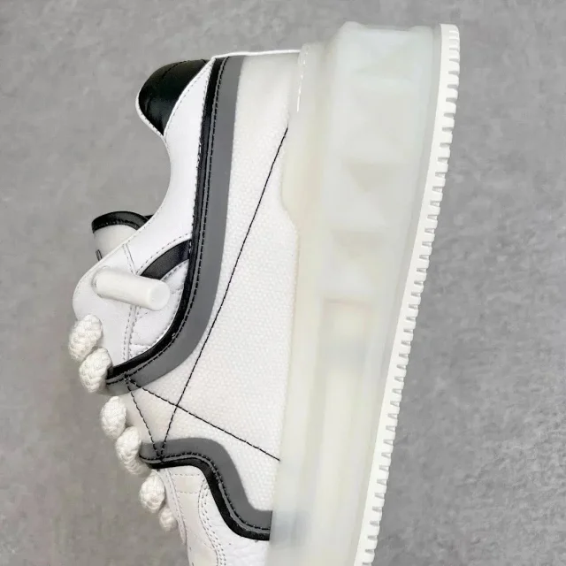 Valentino Garavani Sneakers One Stud XL platform product detail image 7