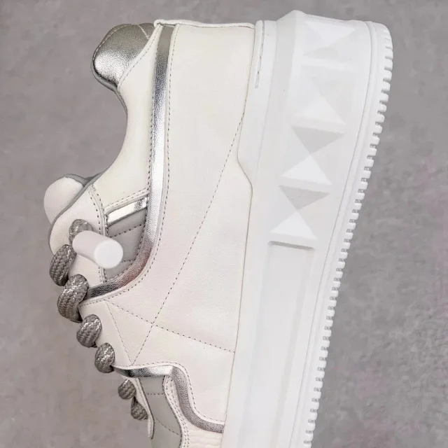Valentino Garavani Sneakers One Stud XL platform product detail image 41