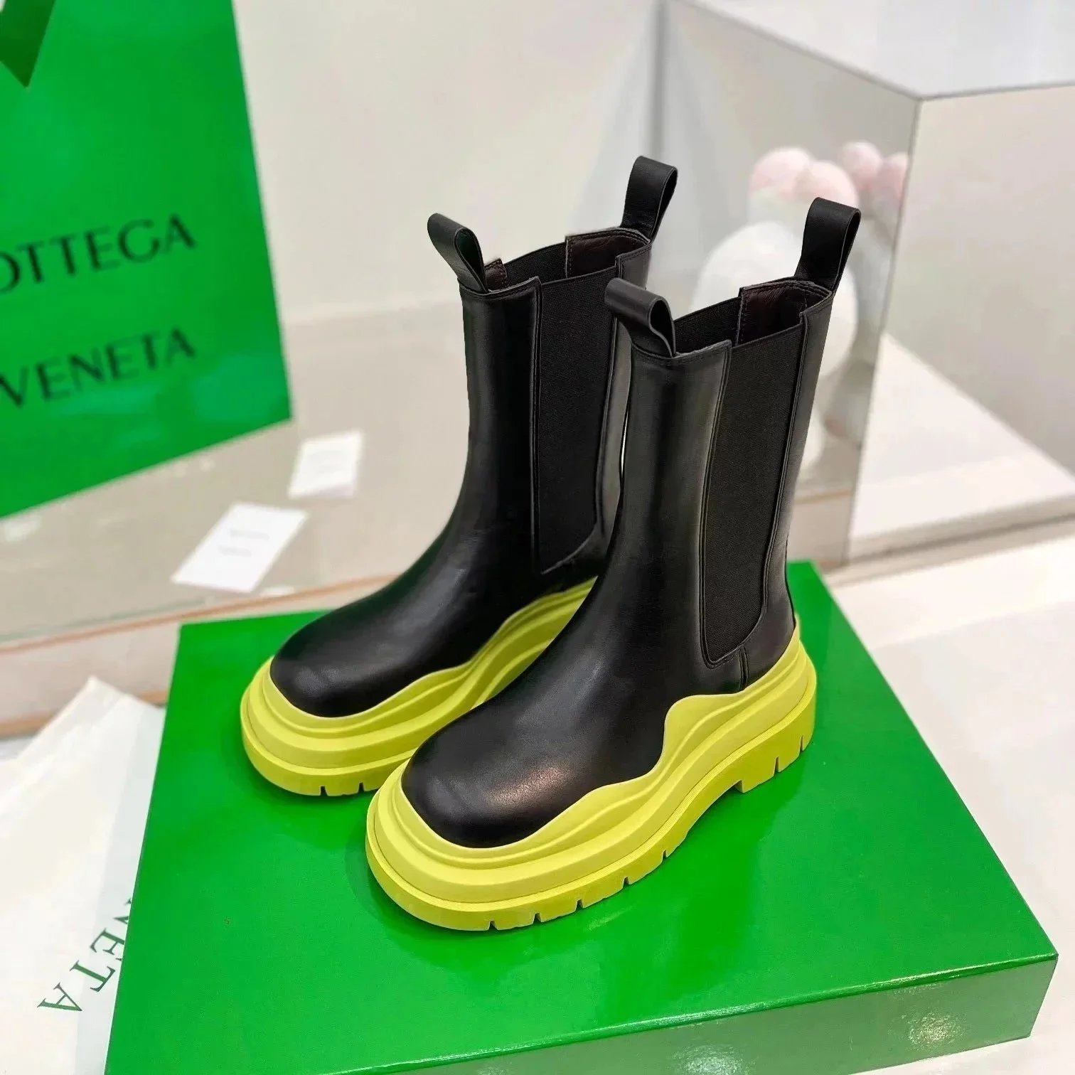 Unbranded Boots Chelsea with Lug Soles — High-top 7