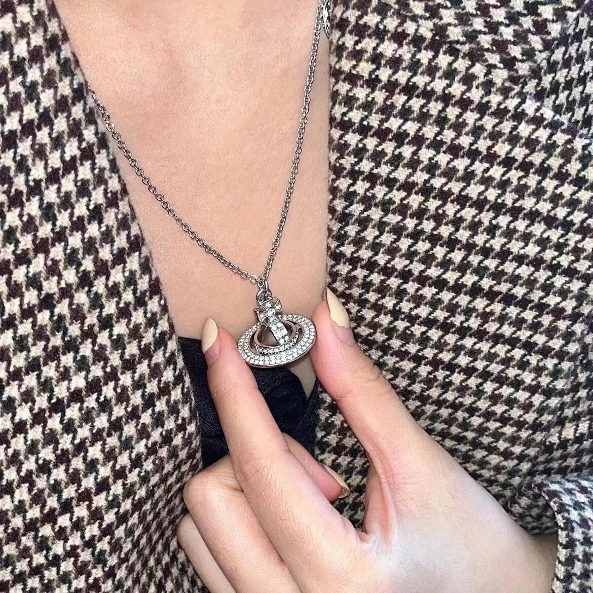 Vivienne Westwood Orb Silver Crystal Pendant Layered Necklace