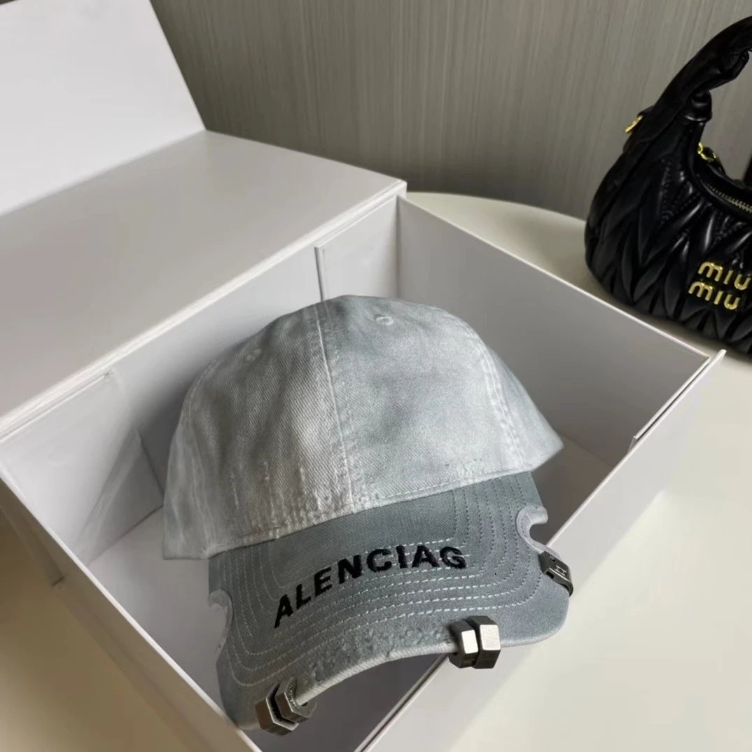 Balenciaga Explorer White Distressed Cap