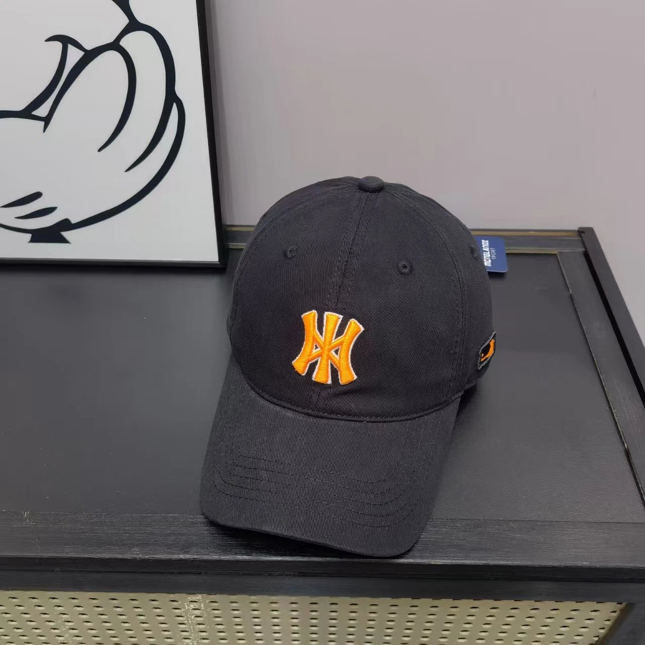 New York Yankees Logo Embroidered Cotton Dad Hat