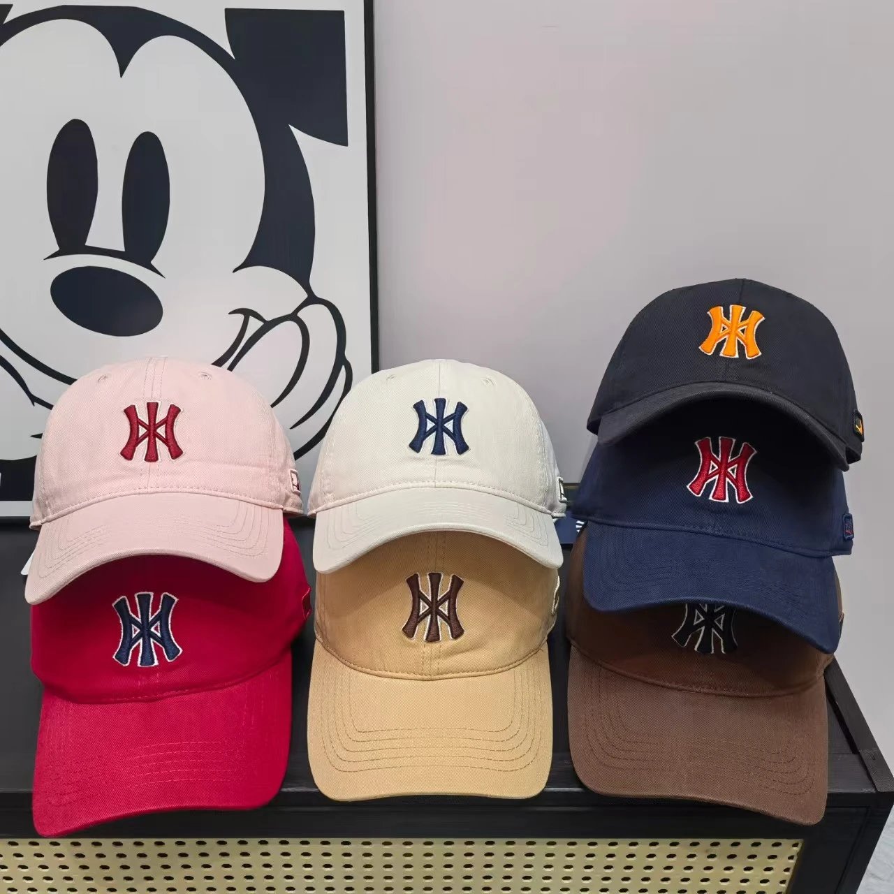 New York Yankees Logo Embroidered Cotton Dad Hat