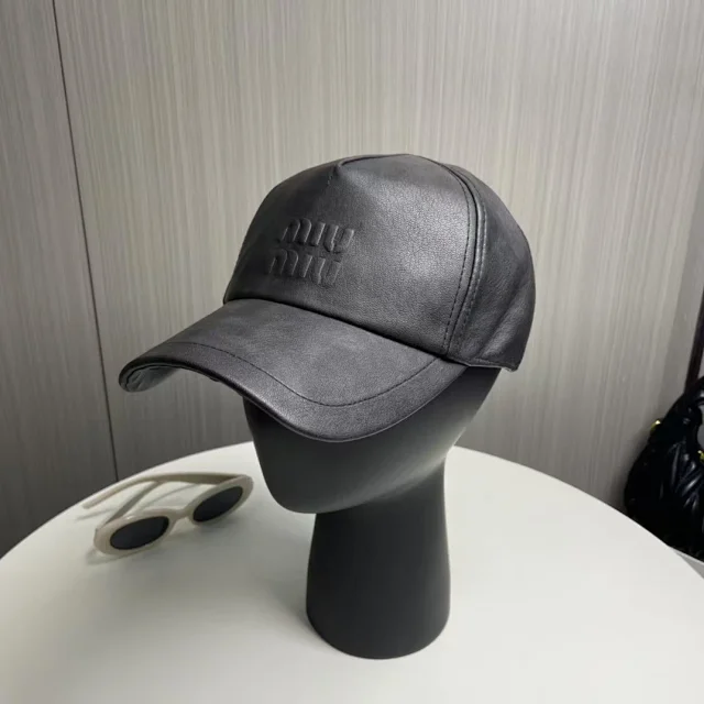 Miu Hats Embossed Logo Leather Baseball Cap product detail image 2