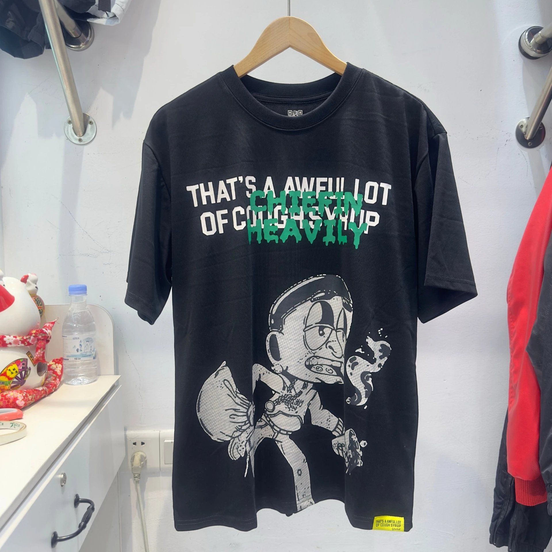 White Graphic Print T-Shirt Green Cartoon Character Streetwear