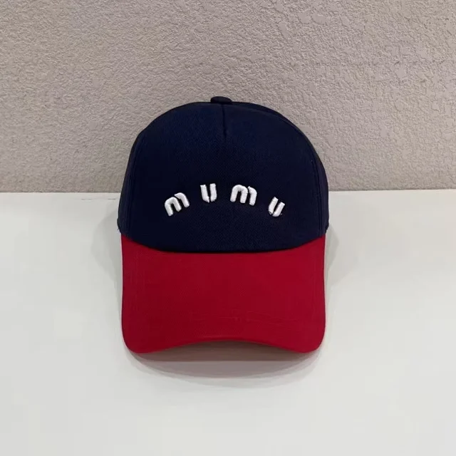 Miu Hats Embroidered Logo Two-Tone Baseball Cap product detail image 3