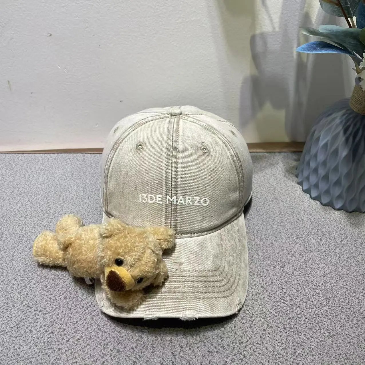 13DE MARZO Pink Beige Distressed Baseball Cap