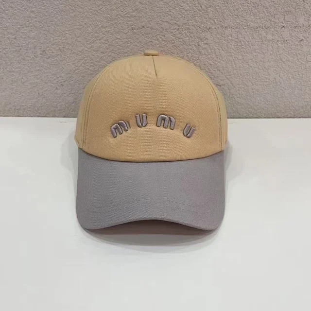 Miu Hats Embroidered Logo Two-Tone Baseball Cap product detail image 4