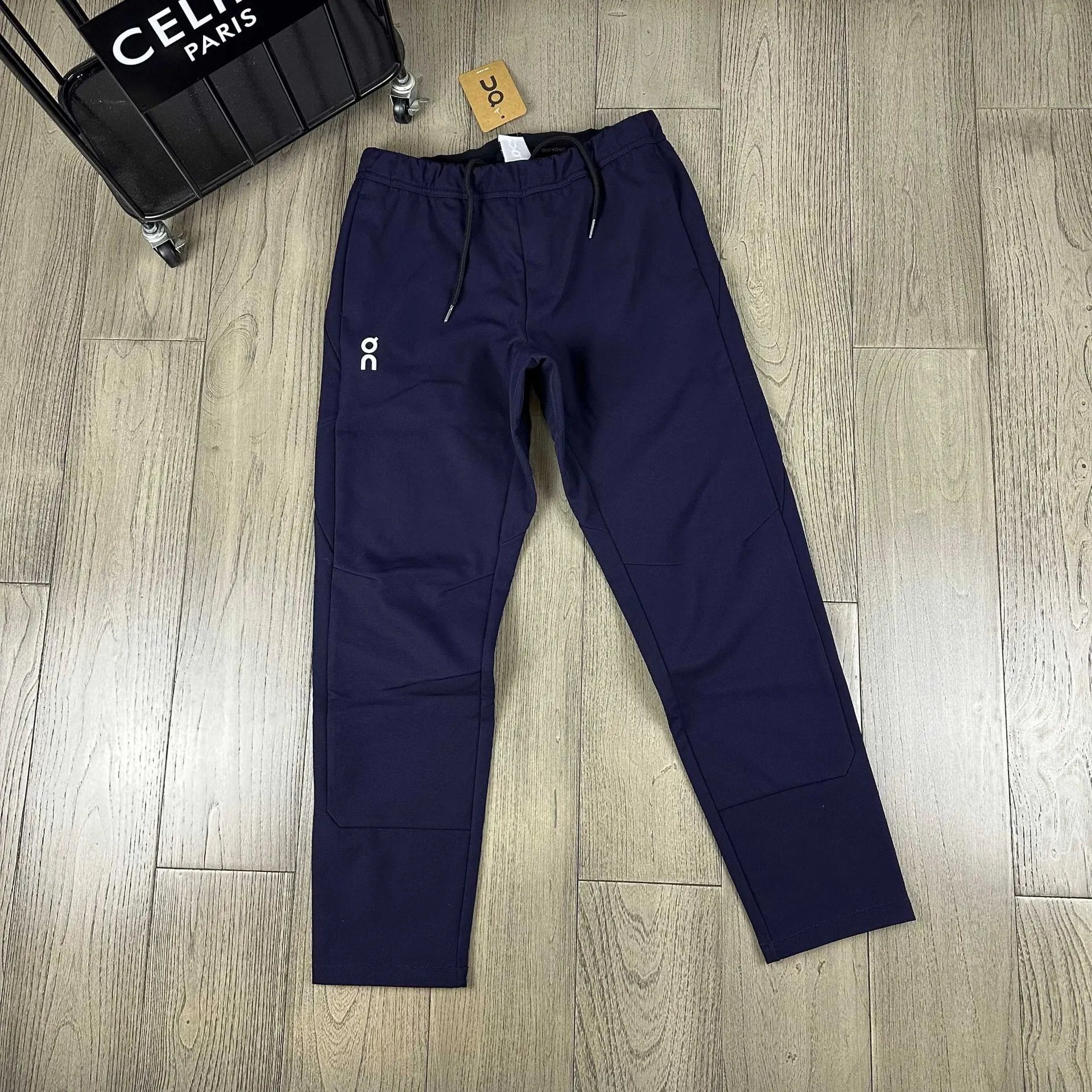 On Trousers Drawstring Tapered Athletic image 2