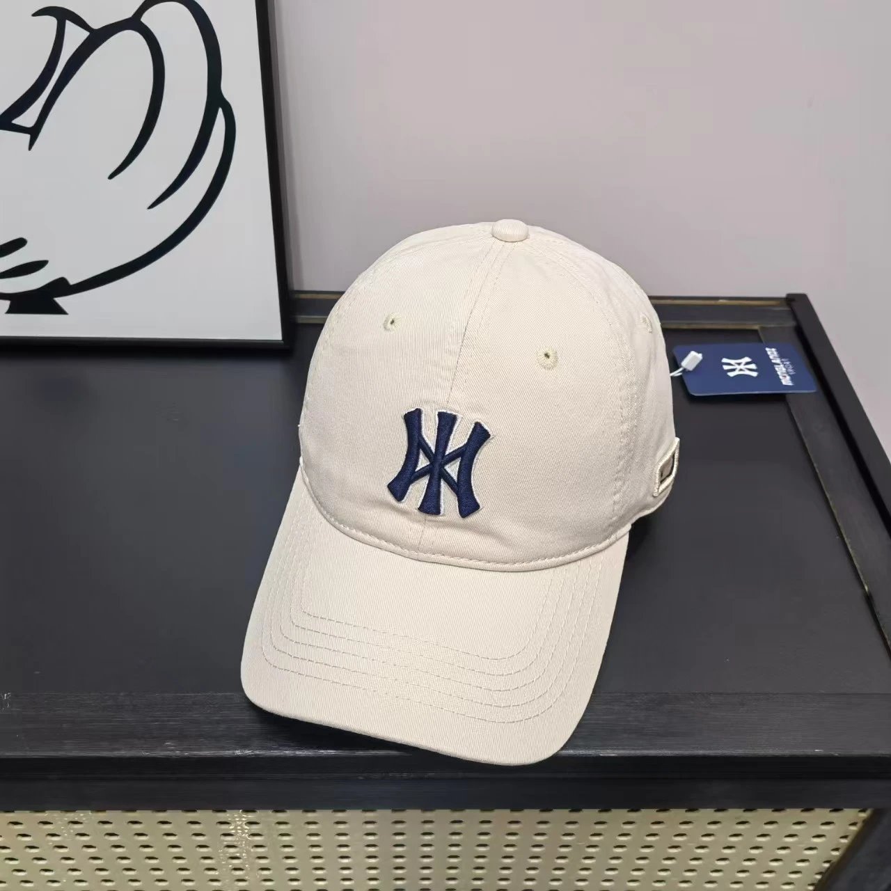New York Yankees Logo Embroidered Cotton Dad Hat
