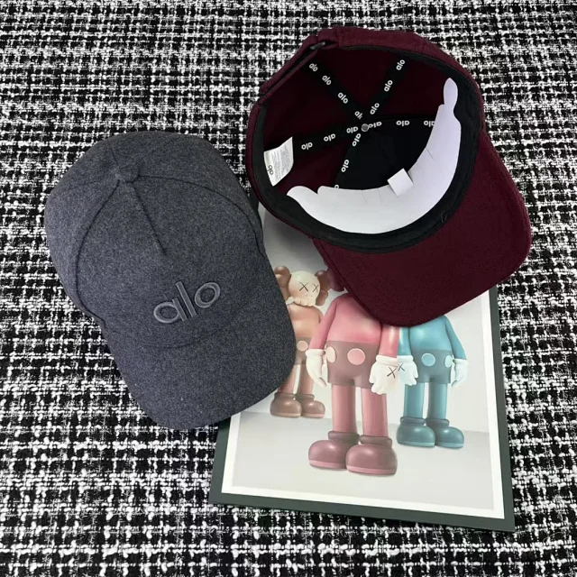 Alo Yoga Hats Embroidered Logo Baseball Cap product detail image 2