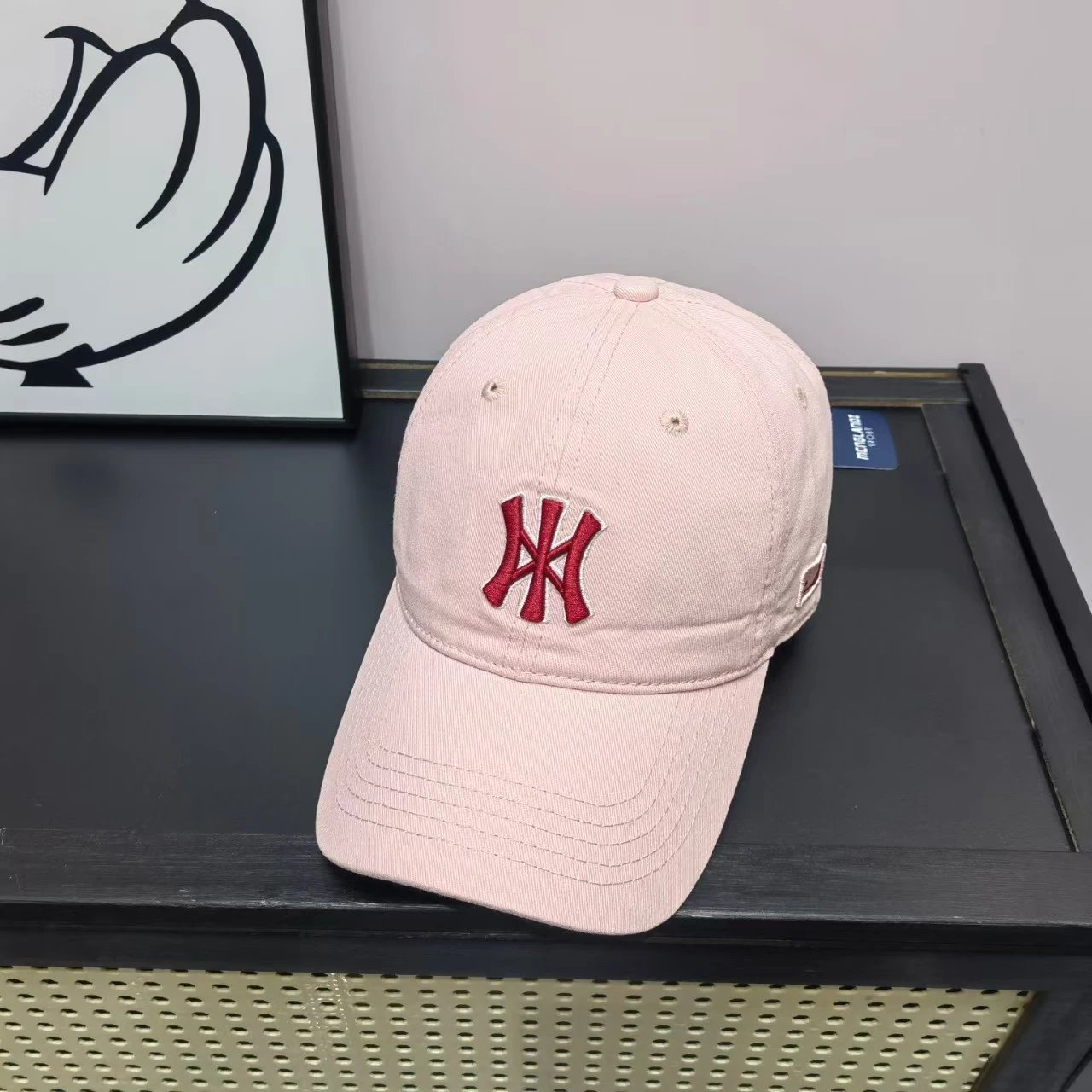 New York Yankees Logo Embroidered Cotton Dad Hat