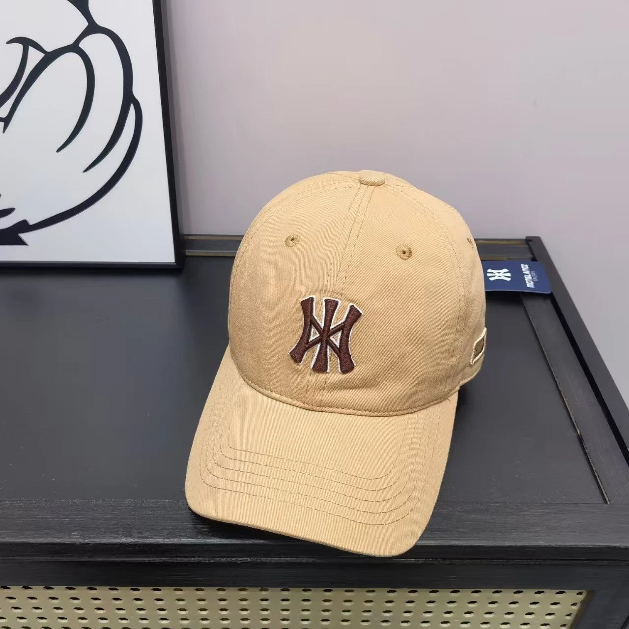 New York Yankees Logo Embroidered Cotton Dad Hat