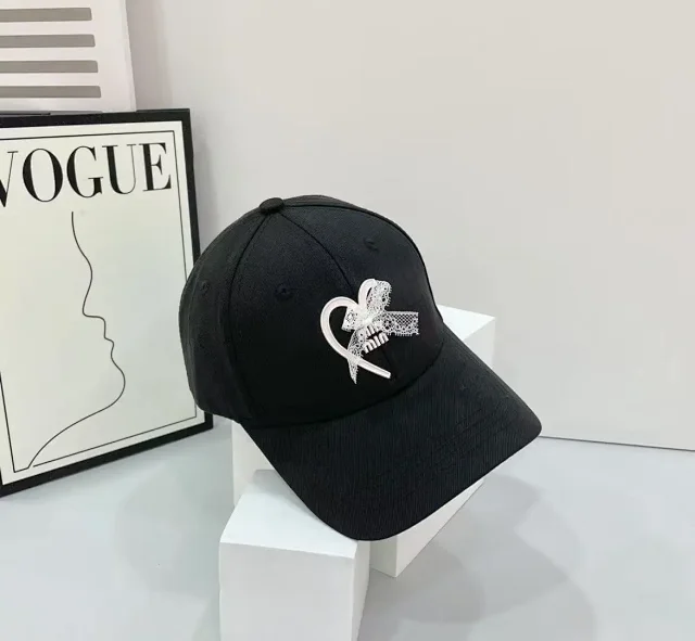 Miu Hats Heart and Lace Bow Baseball Cap product detail image 5