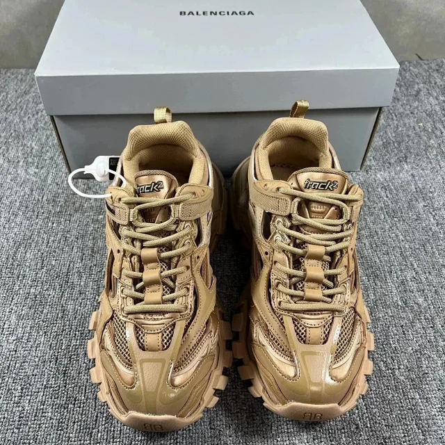 Balenciaga Sneakers Track 2.0 product detail image 5