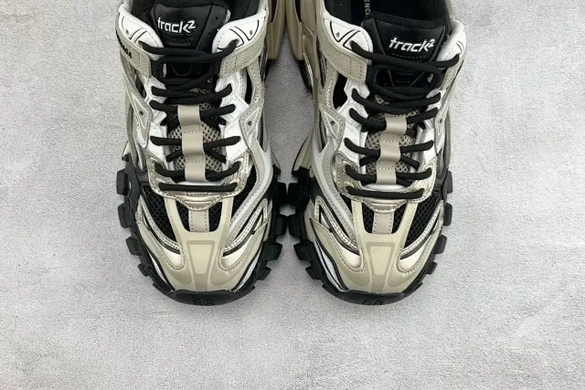 Balenciaga Sneakers Track 2.0 product detail image 52