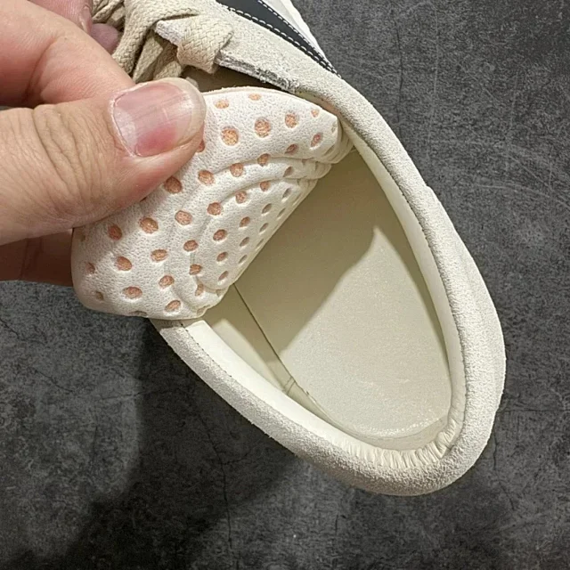 Unbranded Sneakers Low-Top Suede with Contrast Side Panel product detail image 40
