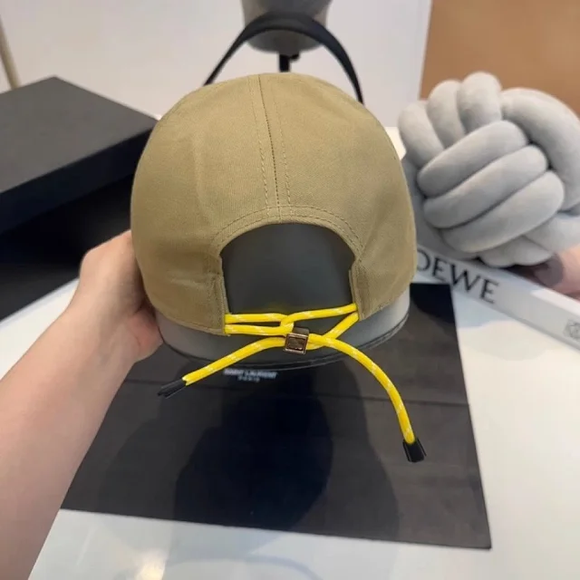 Miu Hats Embroidered Logo Baseball Cap product detail image 9