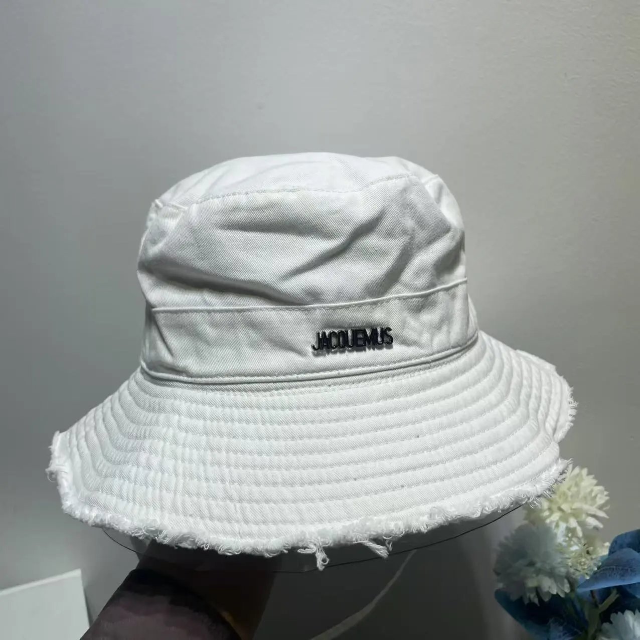 Jacquemus Bucket Hat Beige Frayed Edge Casual
