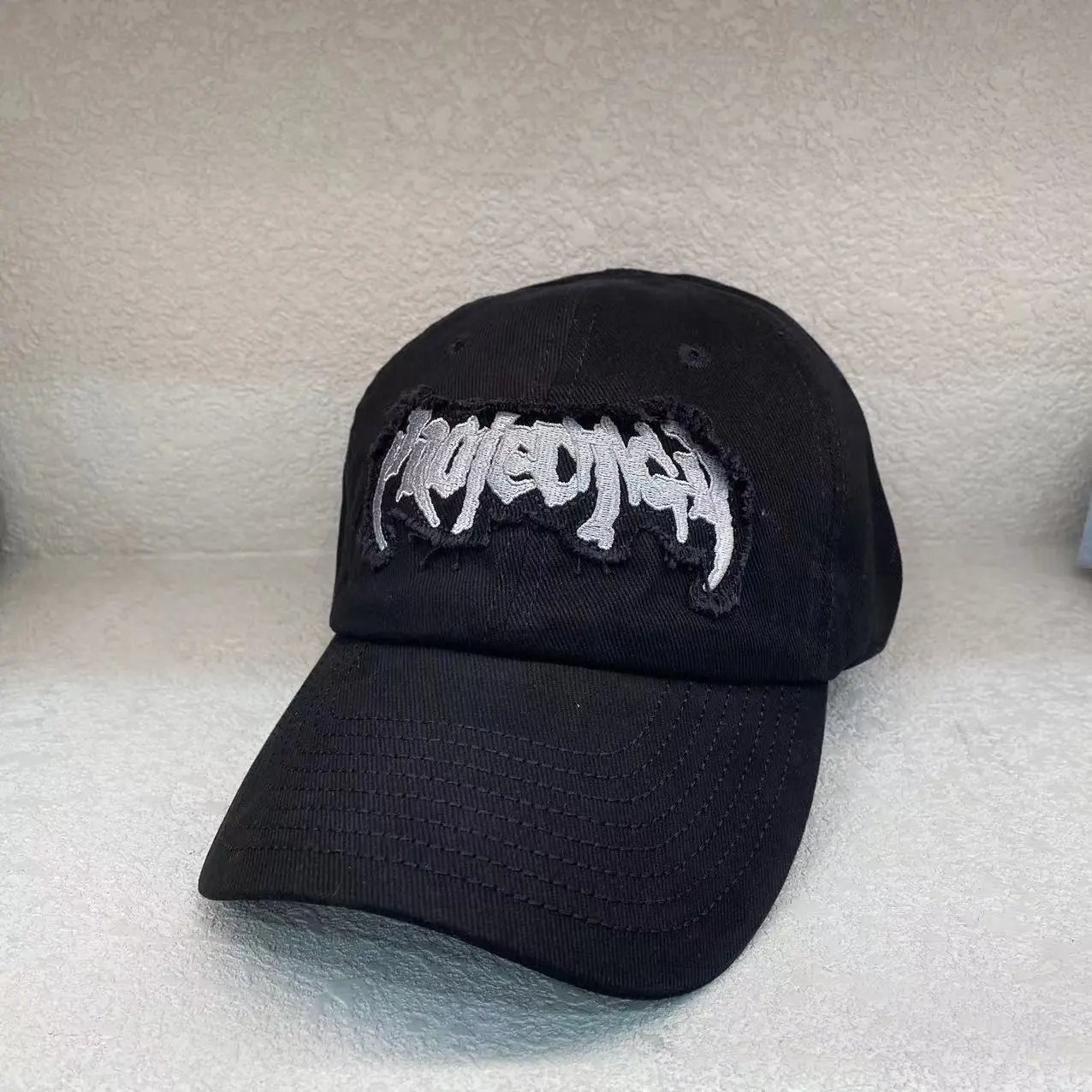 Distressed Embroidered Logo White Black Streetwear Baseball Cap