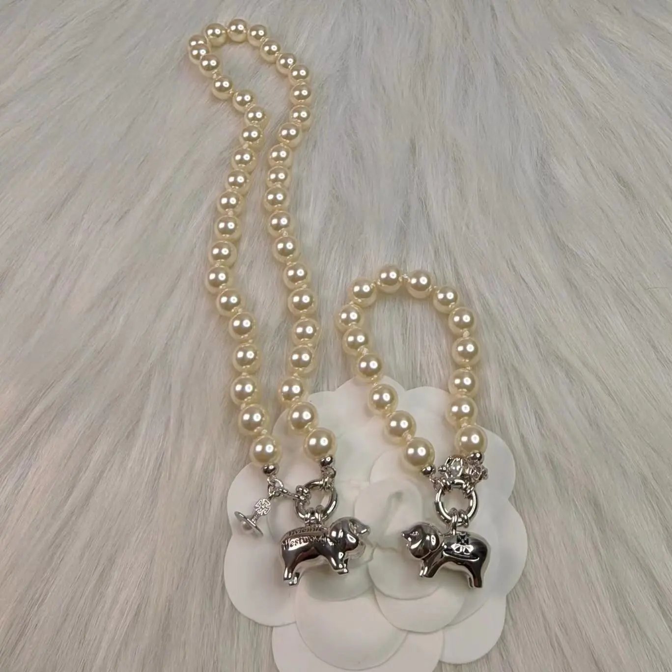 Vivienne Westwood Pearl Bead Cream Classic Bracelet