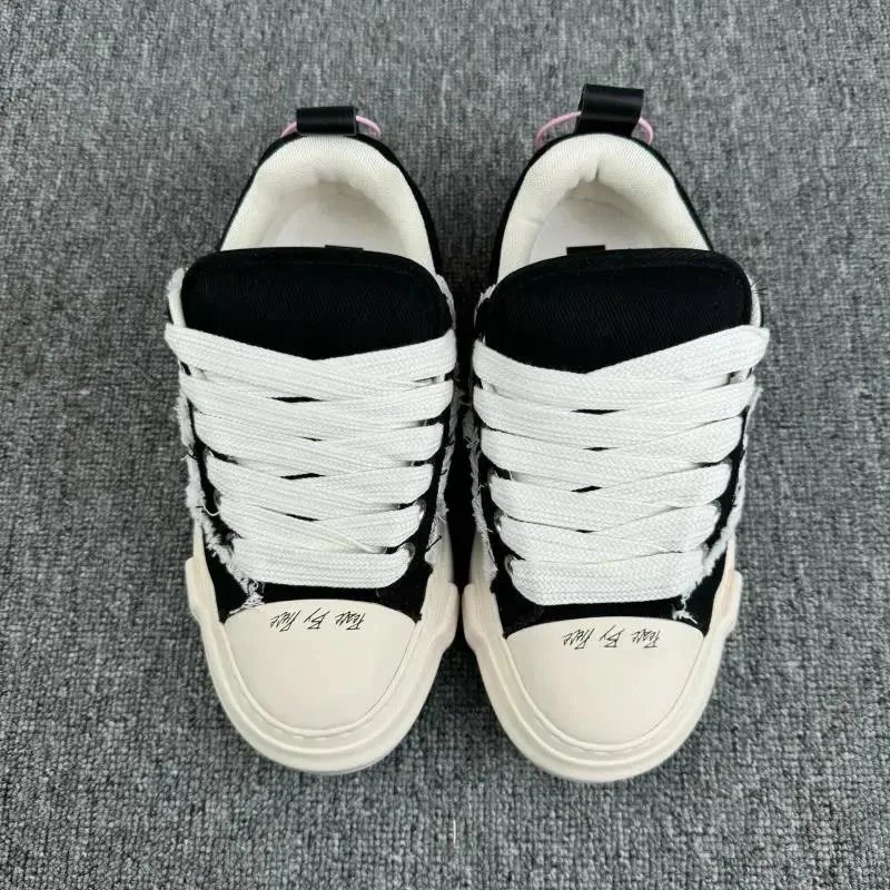 XVESSEL Sneakers frayed canvas low-top with patchwork sole — Bread Wu Jianhao