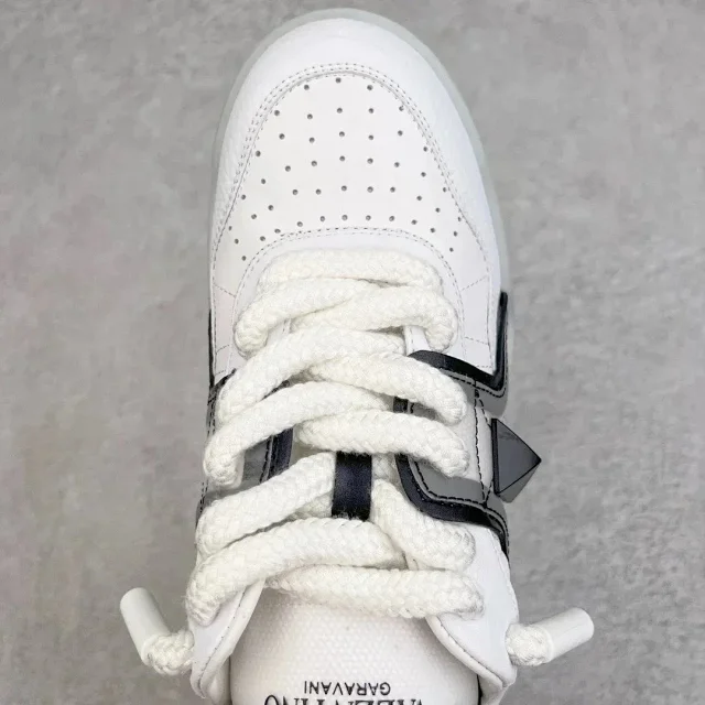 Valentino Garavani Sneakers One Stud XL platform product detail image 4