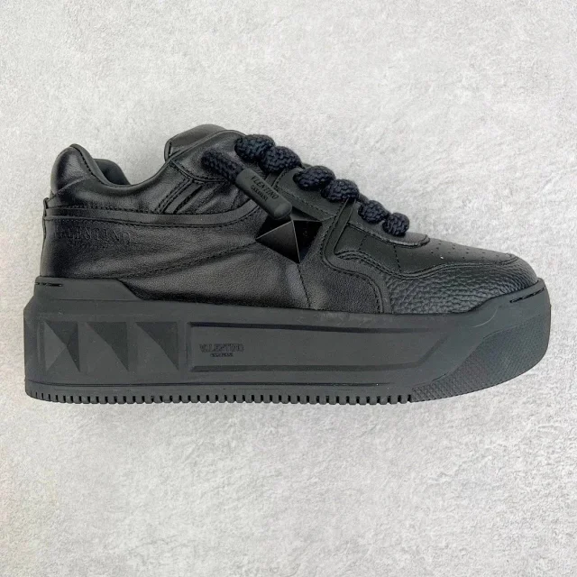 Valentino Garavani Sneakers One Stud XL platform product detail image 25