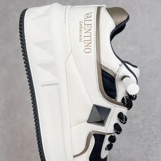 Valentino Garavani Sneakers One Stud XL platform product detail image 31