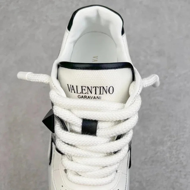 Valentino Garavani Sneakers One Stud XL platform product detail image 57