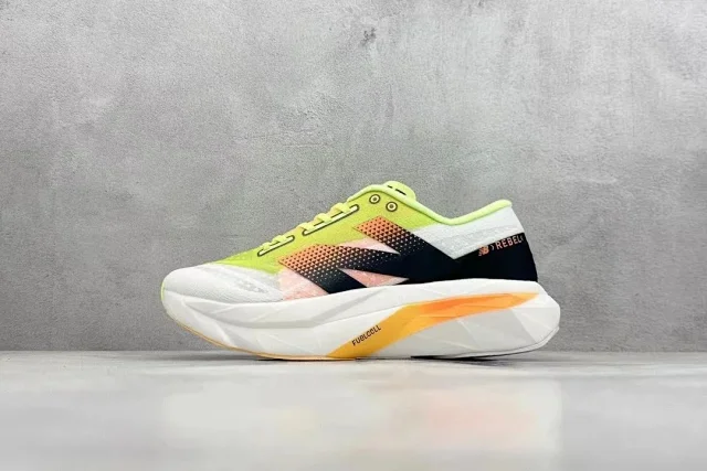 New Balance Sneakers FuelCell Rebel v4 product detail image 1