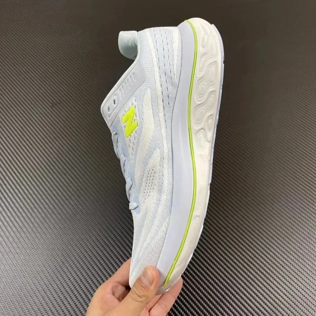 New Balance Sneakers Fresh Foam X Vongo v6 product detail image 6