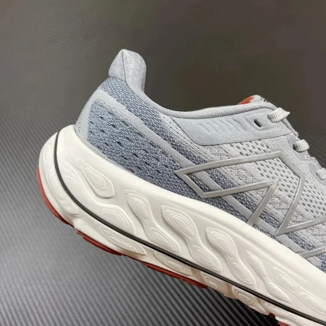 New Balance Sneakers Fresh Foam X Vongo v6 product detail image 13