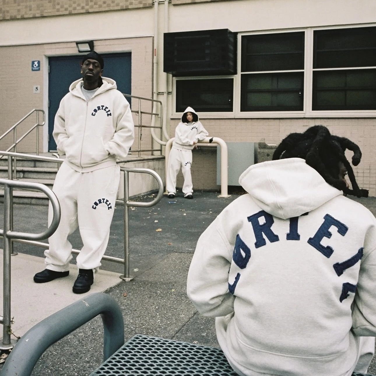 Corteiz Off White Embroidered Logo Hooded Sweatshirt Set