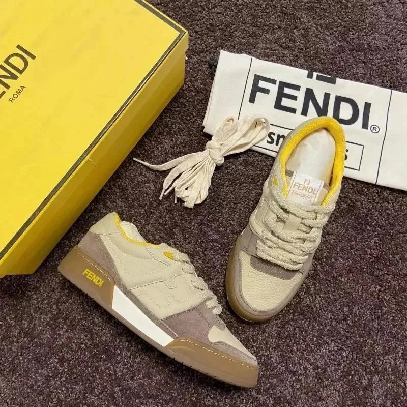 Fendi Sneakers Low-top lace-up leather and suede — Beige