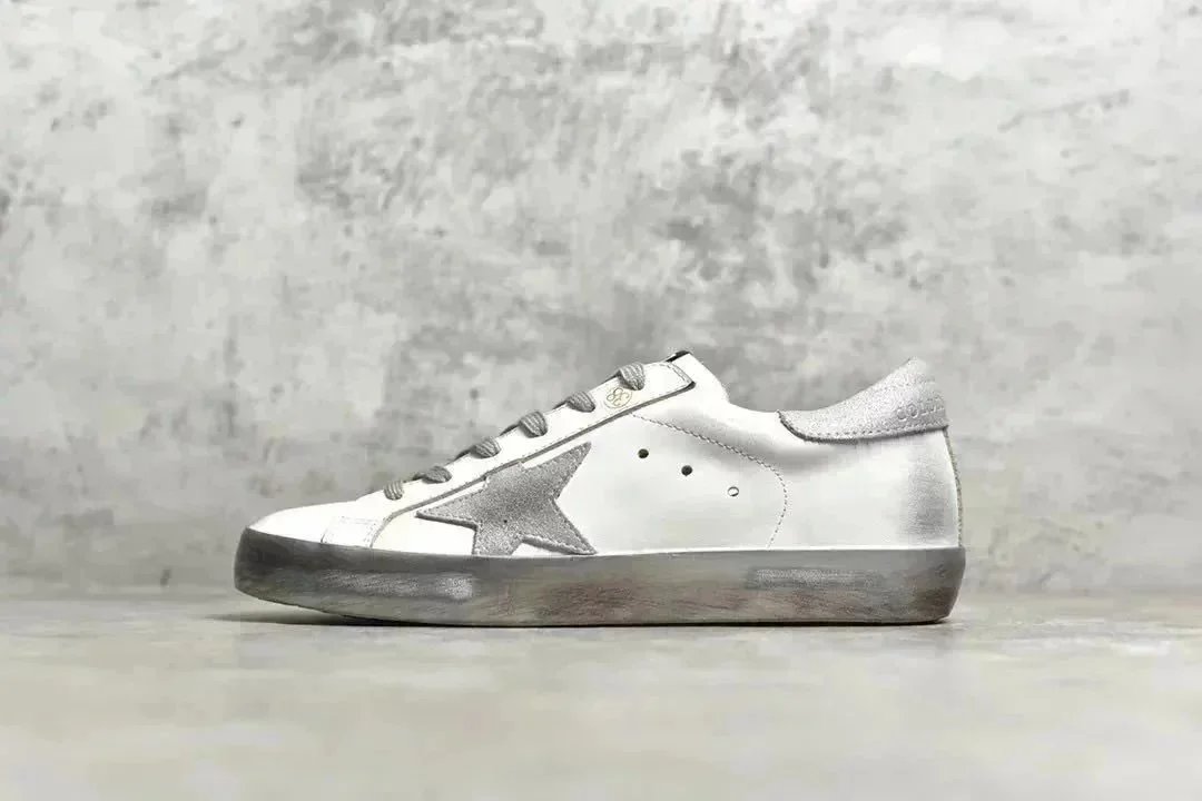 Golden Goose Sneakers Super-Star star-detail — GGDB Suede Star/Diamond Tail