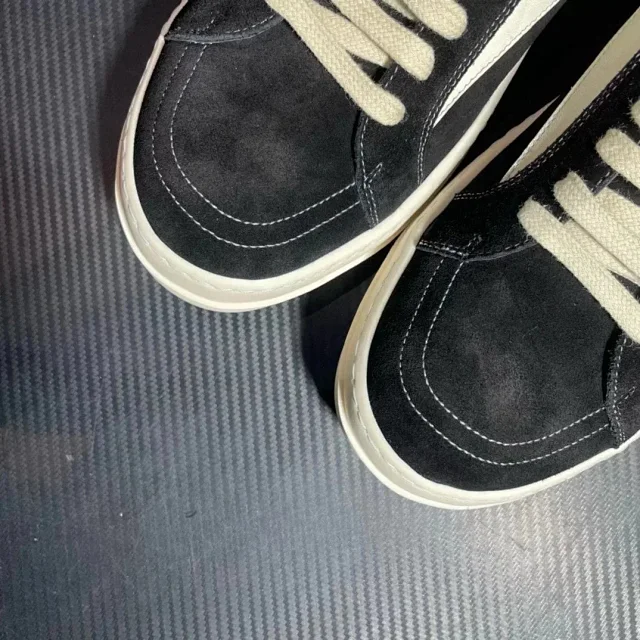 Unbranded Sneakers Low-Top Suede with Contrast Side Panel product detail image 4