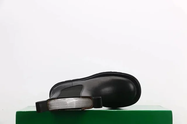 Unbranded Boots Chelsea with Lug Soles product detail image 5