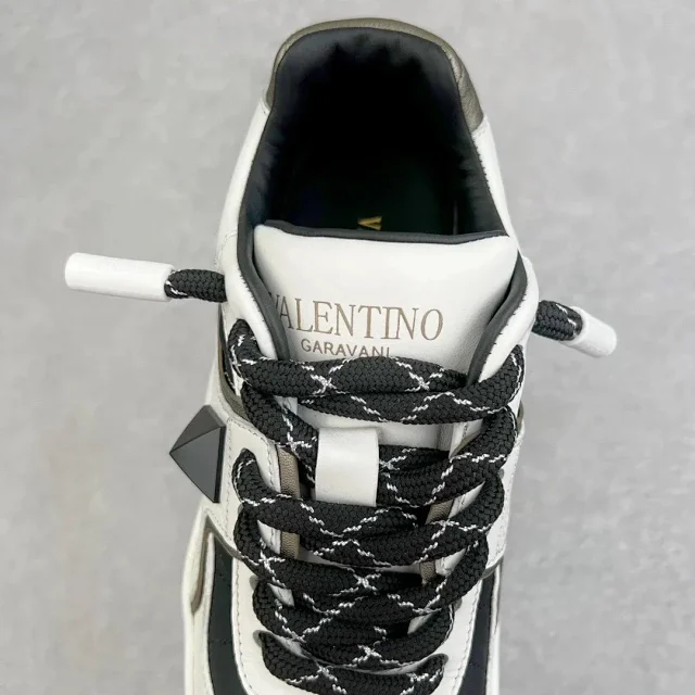 Valentino Garavani Sneakers One Stud XL platform product detail image 30