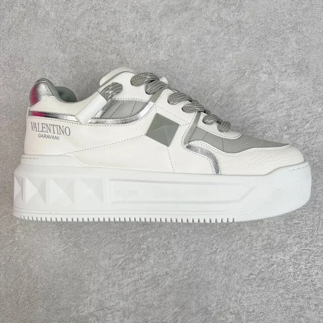 Valentino Garavani Sneakers One Stud XL platform product detail image 35