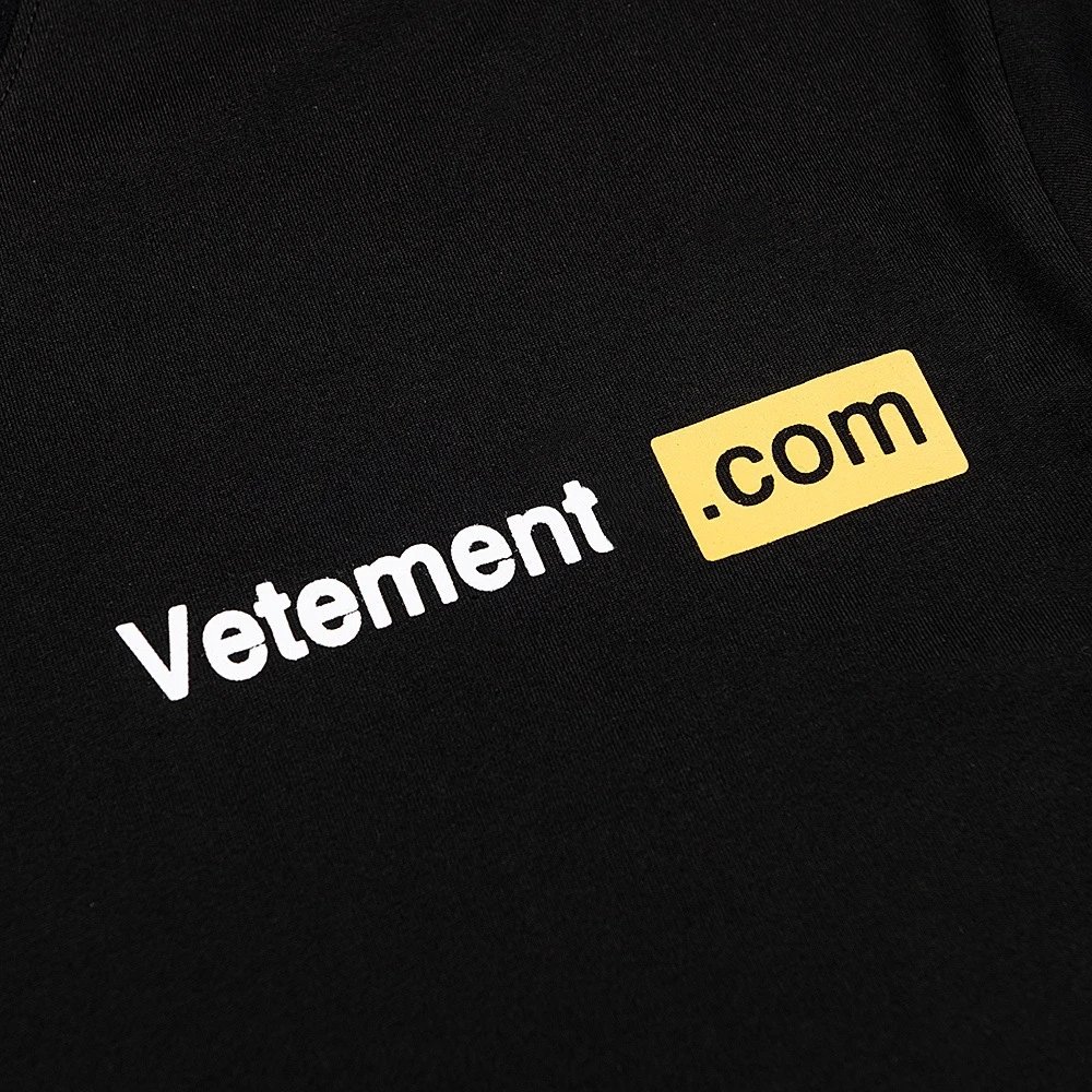 Vetement .com Black Graphic Print T-Shirt