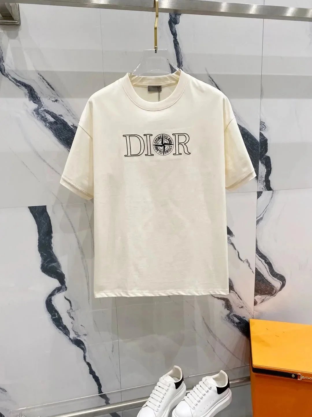 Dior T-Shirts Logo and Oblique Print — 32
