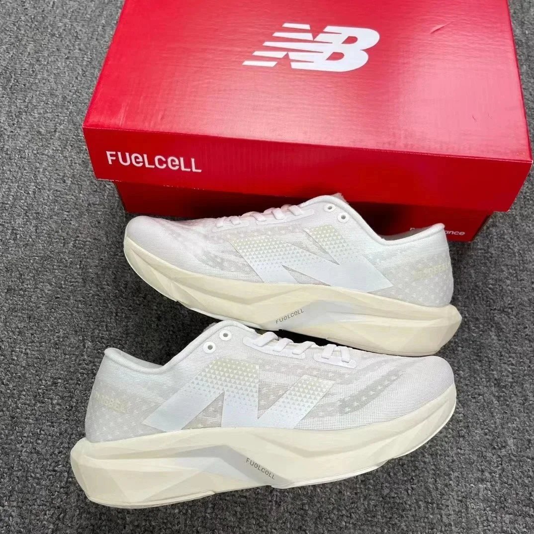 New Balance Sneakers FuelCell Rebel v4 — Off-white