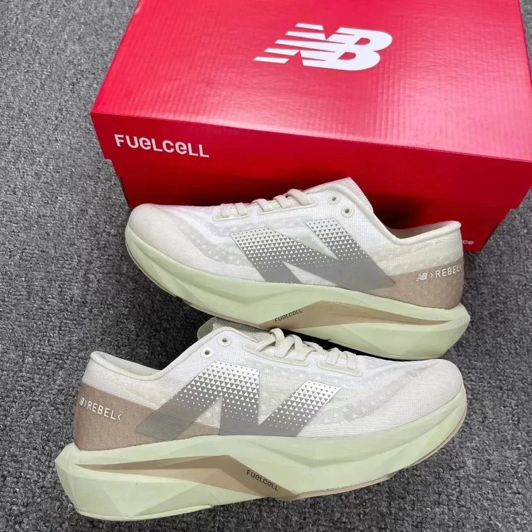 New Balance Sneakers FuelCell Rebel v4 — Light green