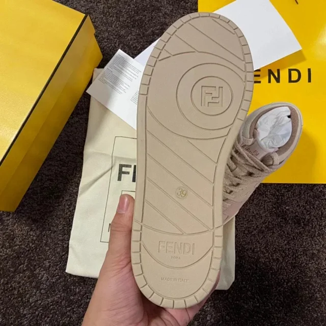 Fendi Sneakers Low-top lace-up leather and suede product detail image 18