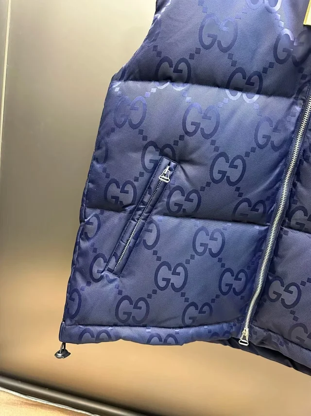Gucci Vests Hooded Monogram Puffer Vest product detail image 18
