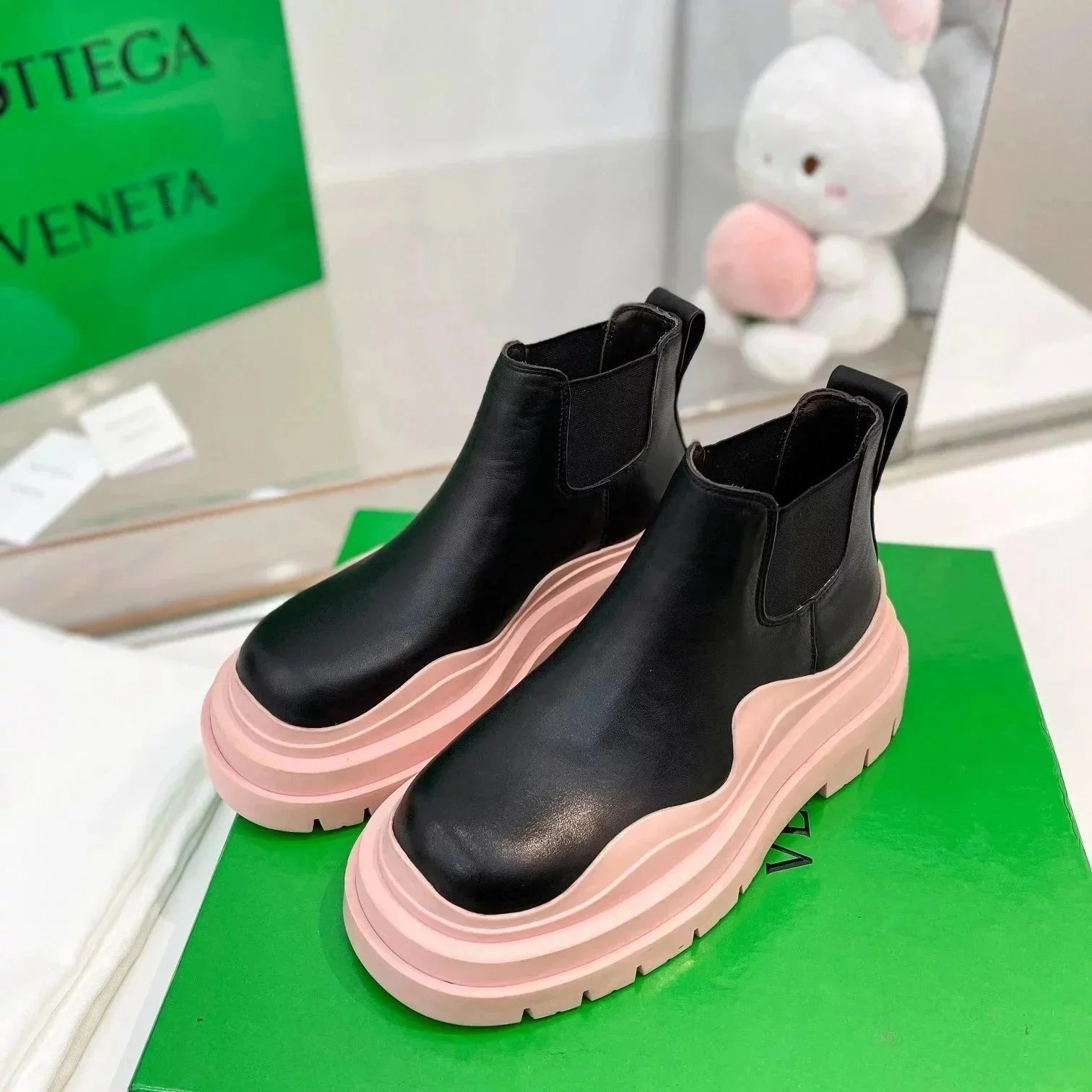 Unbranded Boots Chelsea with Lug Soles — Low-top 7