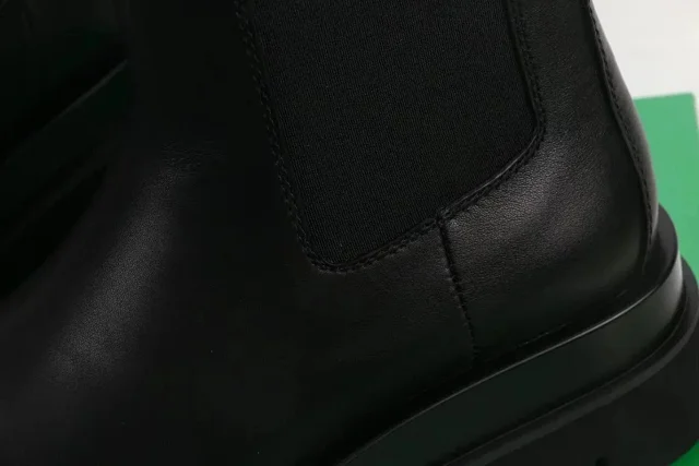 Unbranded Boots Chelsea with Lug Soles product detail image 7