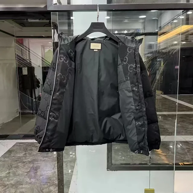 Gucci Vests Hooded Monogram Puffer Vest product detail image 4