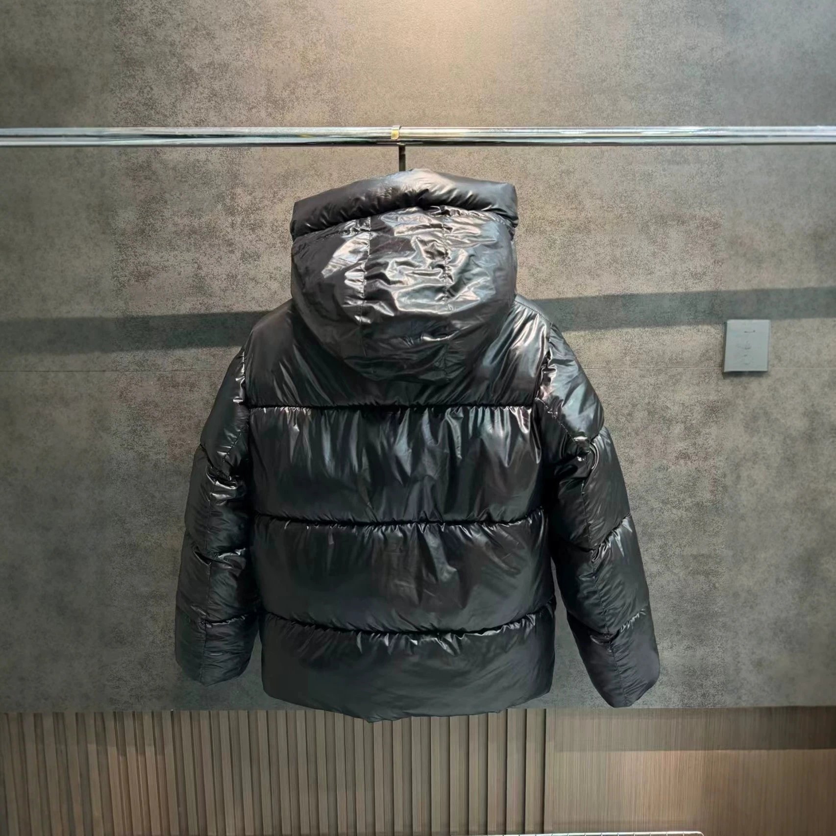 Canada Goose Chilliwack Black Glossy Puffer Jacket